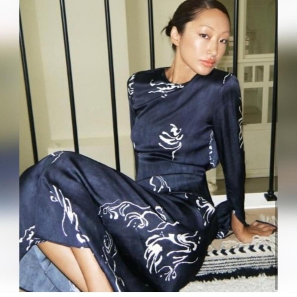 Zara Navy and White Patterned Dress